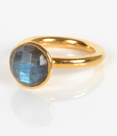 Fingerring i forgyldt Sterling sølv med Labradorite.