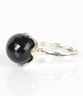 Fingerring i sterling sølv med sort Onyx.